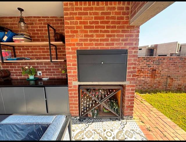 3 BEDROOM HOUSE FOR SALE IN SIX FOUNTAINS RESIDENTIAL ESTATE